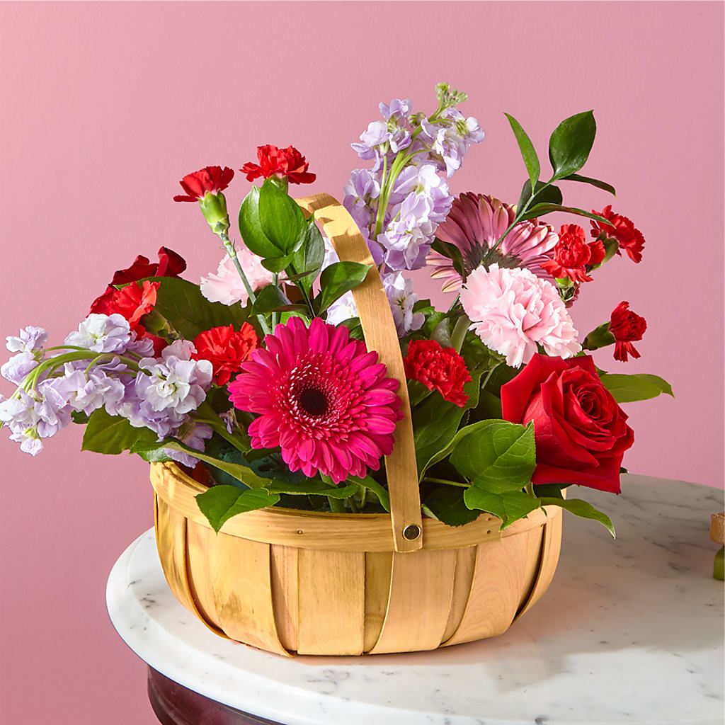 Pink Picnic Basket – Flajes Flowers, Nutley NJ
