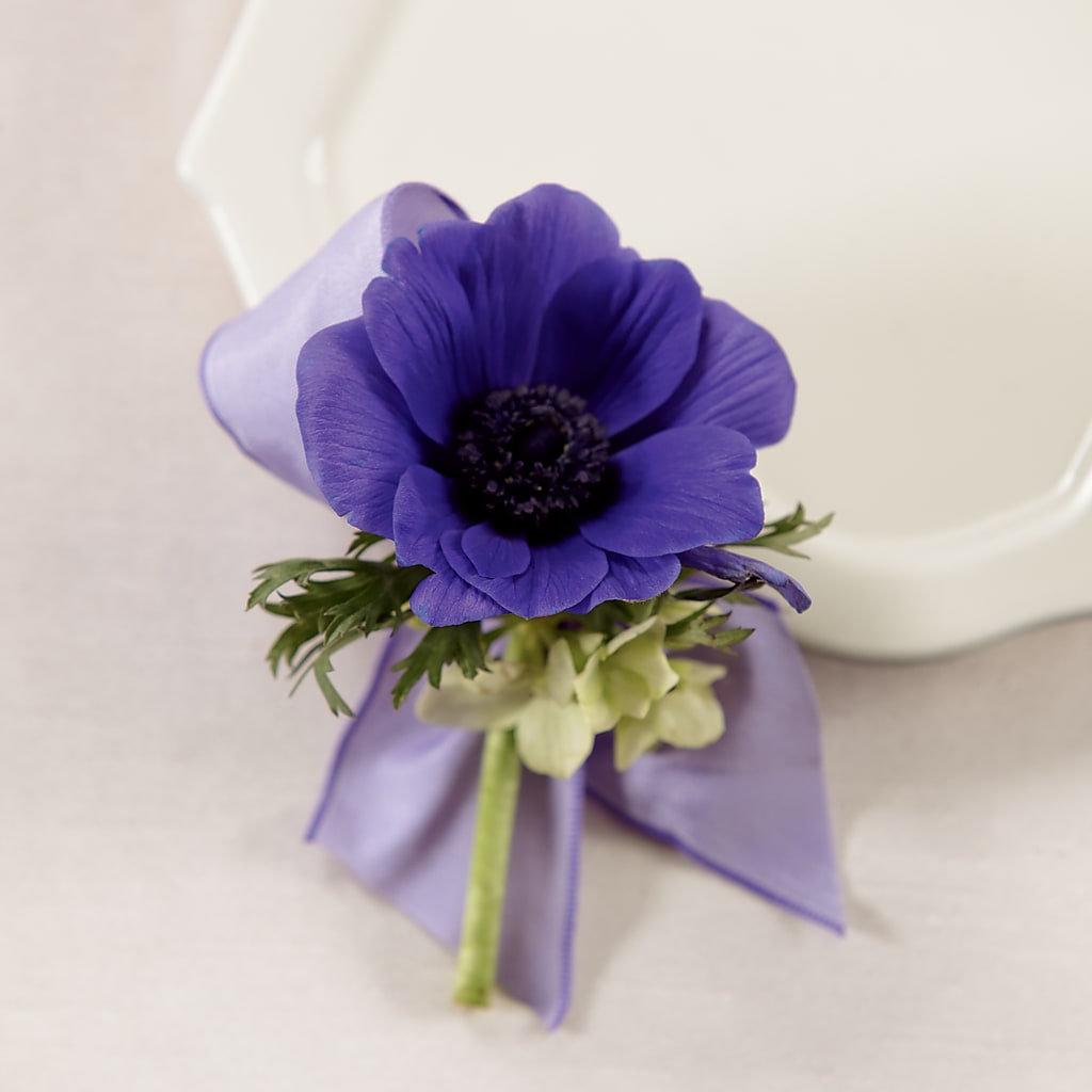 Purple Passion Boutonniere – Flajes Flowers, Nutley NJ