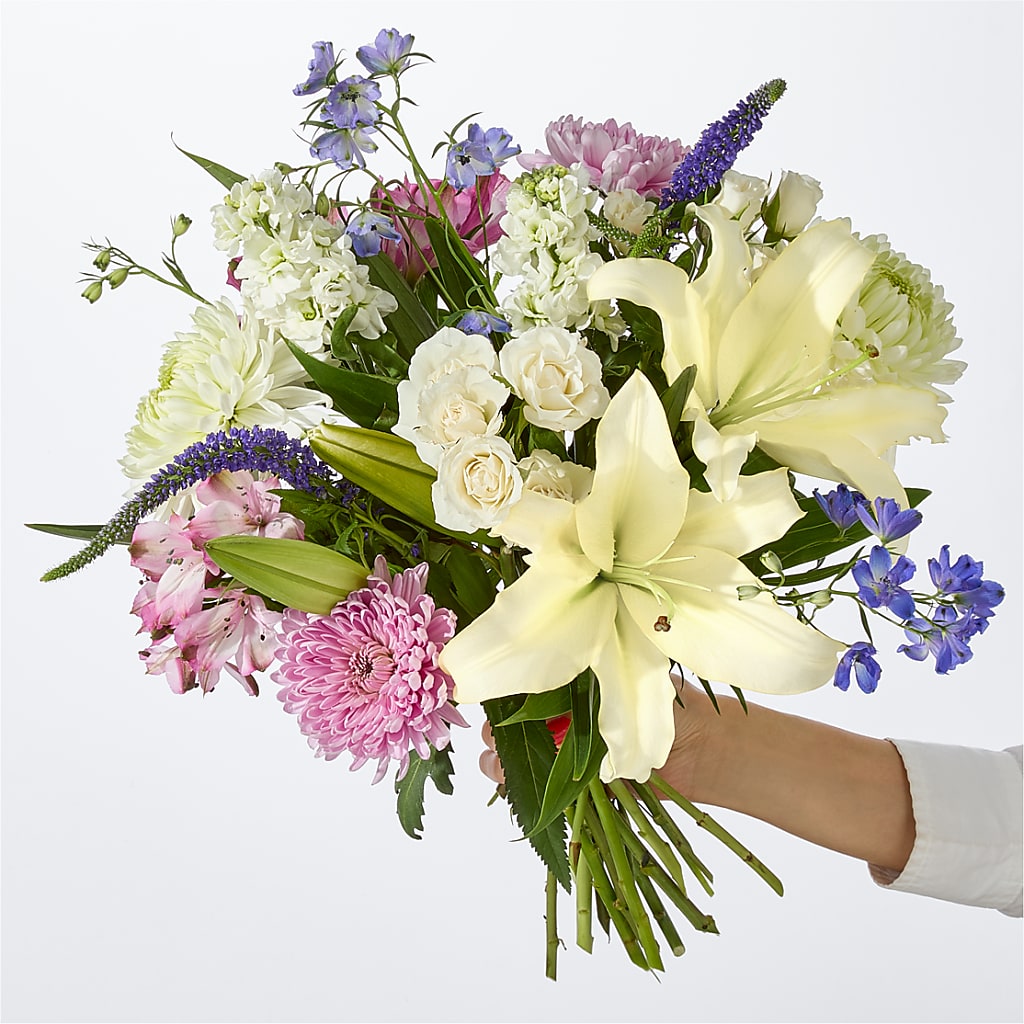 Winter Celebration Bouquet –  Flajes Flowers, Nutley NJ