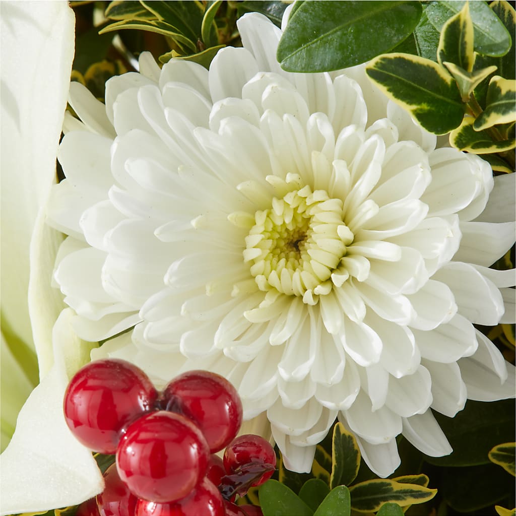Festive Moments Tree –  Flajes Flowers, Nutley NJ