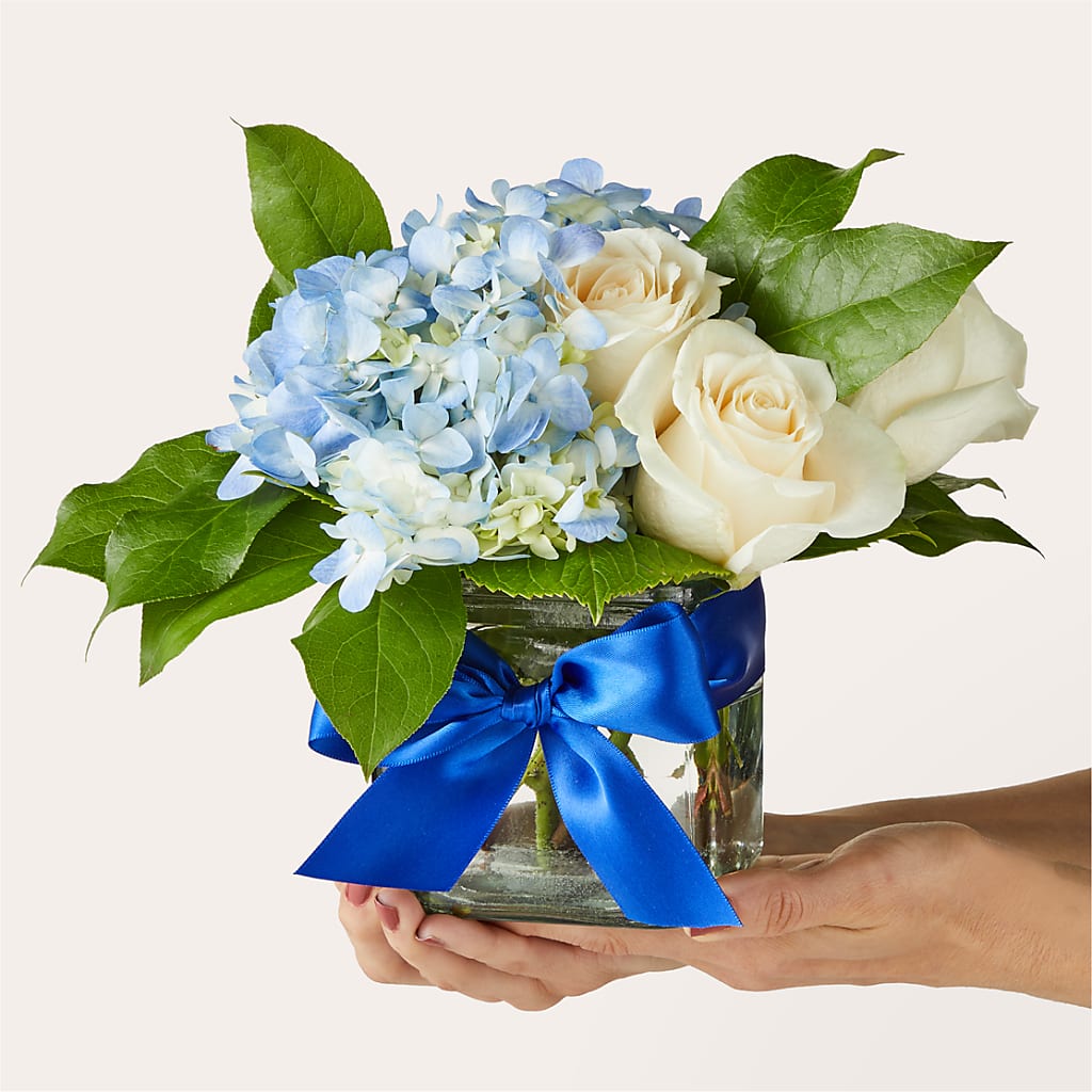 Sky Blue Delight Bouquet –  Flajes Flowers, Nutley NJ