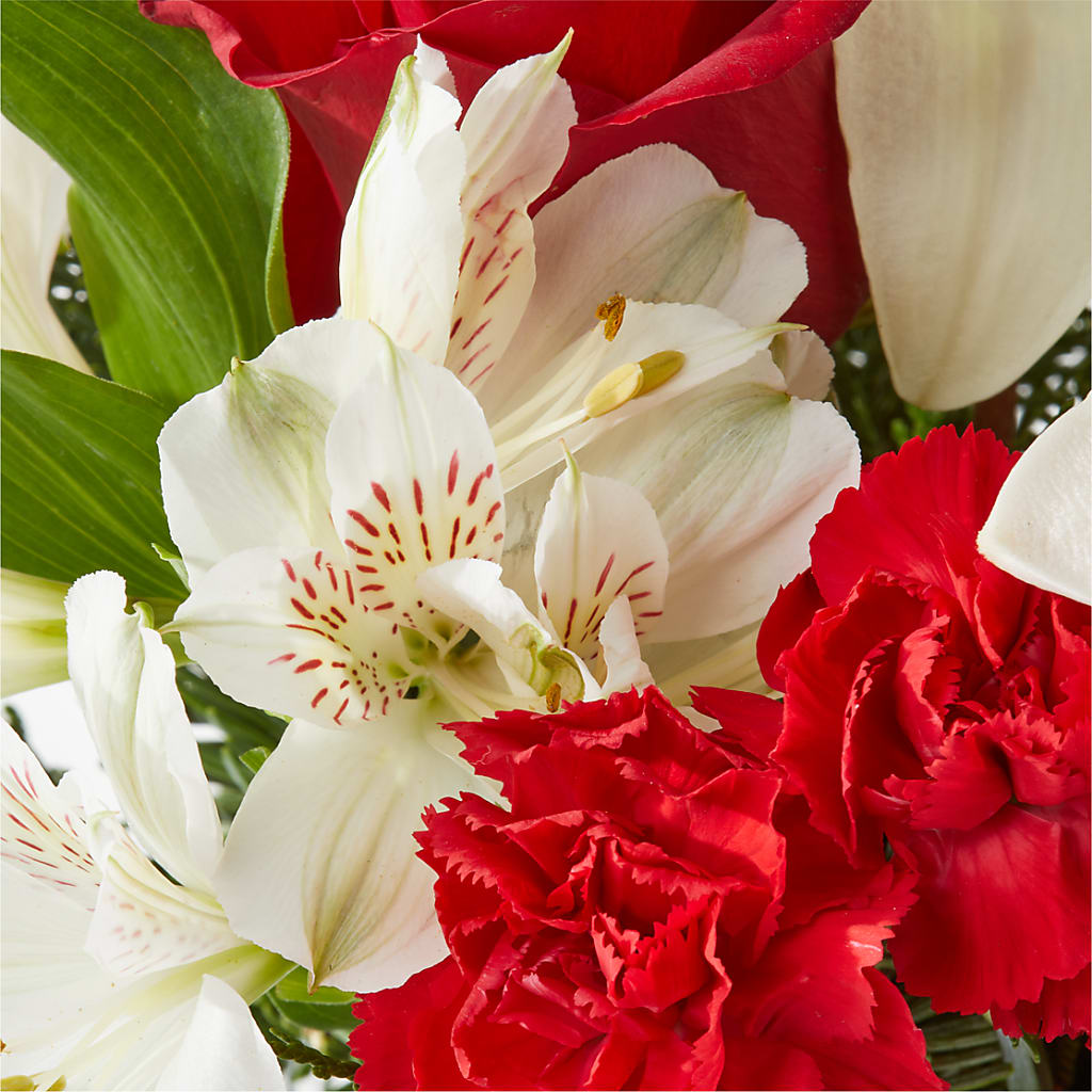 Holiday Season Bouquet –  Flajes Flowers, Nutley NJ